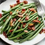 20-Minute Green Beans with Bacon and Garlic Recipe