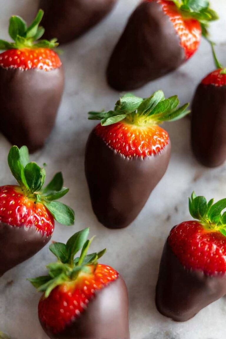 Chocolate Covered Strawberries for Christmas Recipe